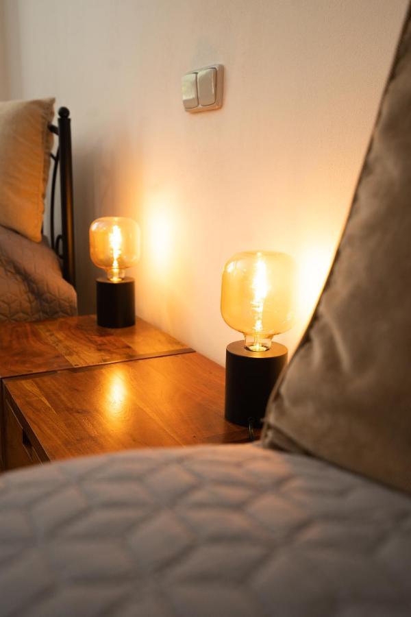 Black Field Apartment Брно Екстер'єр фото